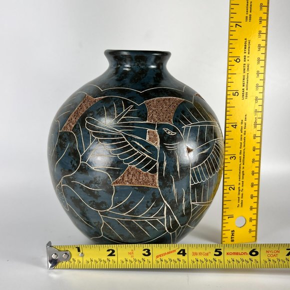 Vtg Nicaragua Vase Clay Pottery Folk Art Carved Incised Hummingbird Flower 6" - Picture 9 of 10